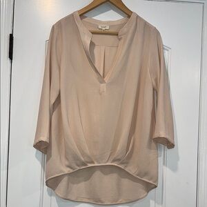 🔵 Love J Women's Cream/Light Pink V-Neck Blouse Size Large